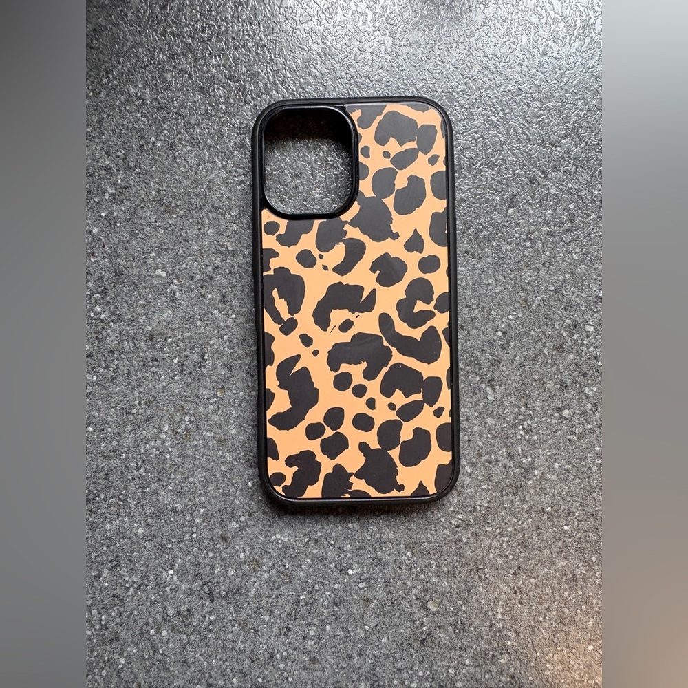 OtterBox iPhone 16 Case - Leopard Print